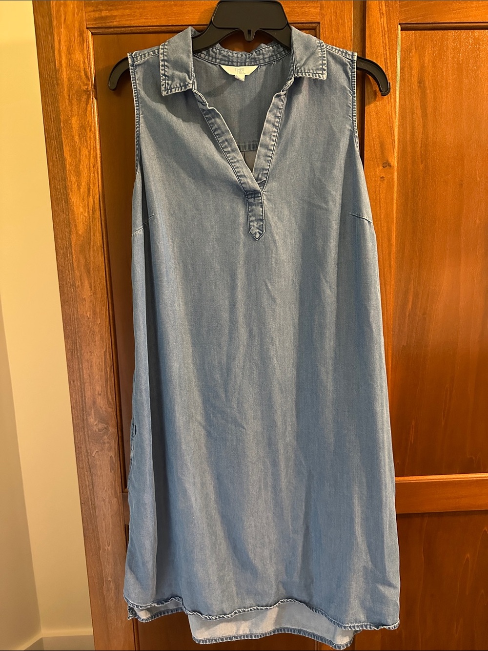 Time and Tru Light Blue Sleeveless Chambray Shift Dress
